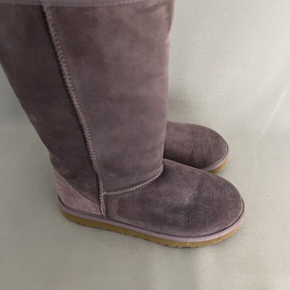 Womens UGG Boots Classic Tall Purple Sheepskin Suede Wool Boho Malibu Sz 6 Fits7 - Picture 8 of 16